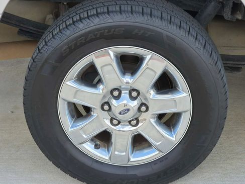 Used 2014 Ford F150 XLT w/ XLT Chrome Package RWD image 29