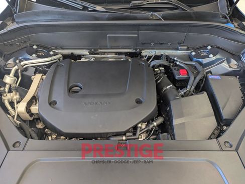 Used 2024 Volvo XC90 B6 Plus AWD/4WD image 27