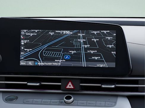 Used 2025 Hyundai Elantra Limited FWD image 13