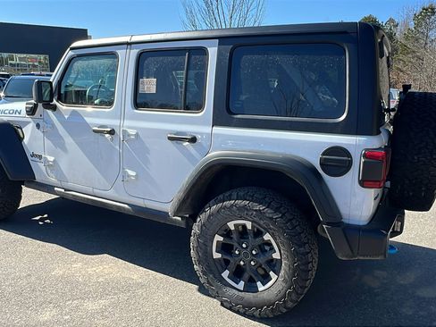 Used 2025 Jeep Wrangler Unlimited Rubicon 4xe w/ Convenience Group image 10
