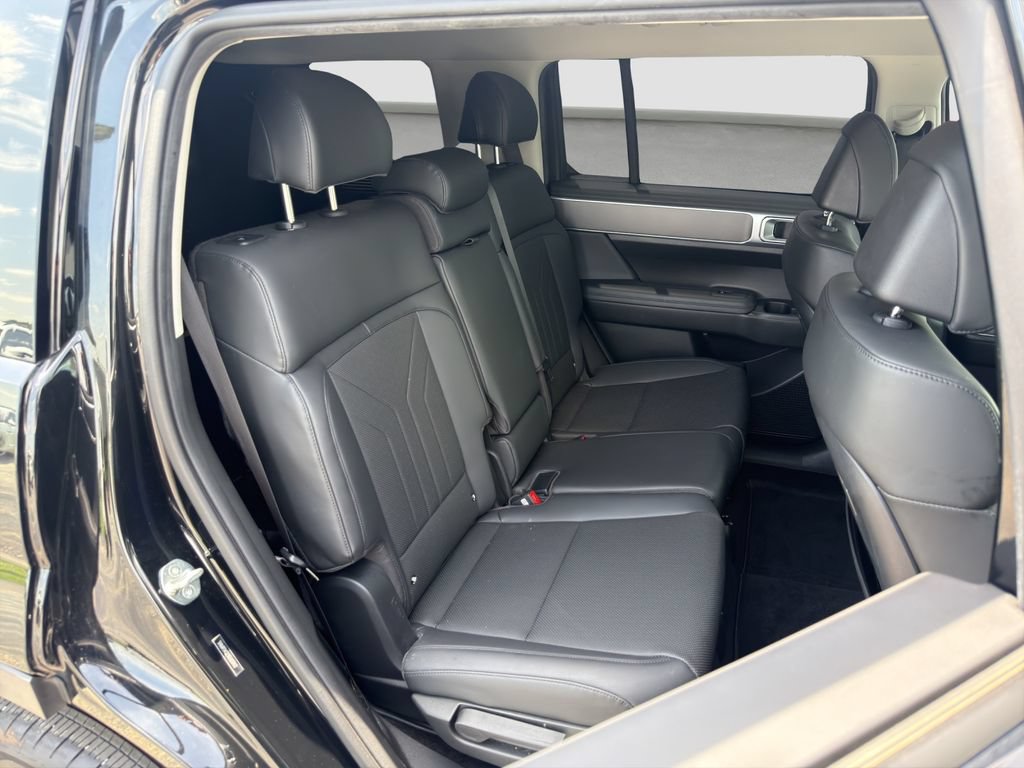 Used 2024 Hyundai Santa Fe SEL FWD image 19