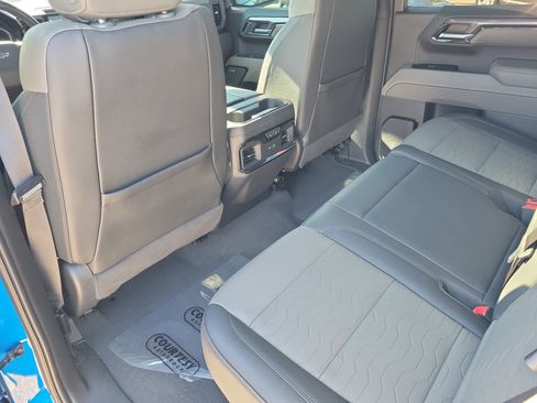 Used 2023 Chevrolet Silverado 1500 ZR2 w/ Technology Package image 13