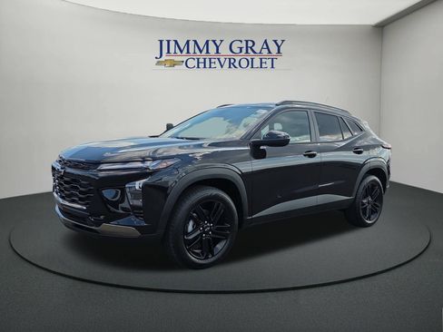 New 2026 Chevrolet Trax ACTIV w/ Driver Confidence Package FWD image 1