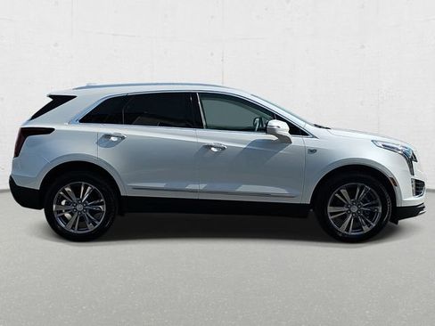 Used 2025 Cadillac XT5 Premium Luxury w/ LPO, Floor Liner Package AWD/4WD image 4