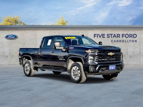 Used 2024 Chevrolet Silverado 2500 Custom w/ Custom Value Package AWD/4WD image 1