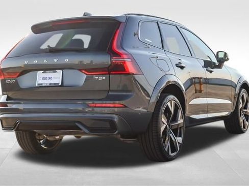 New 2026 Volvo XC60 T8 Ultra image 4