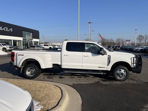 Used 2024 Ford F350 Lariat image 9