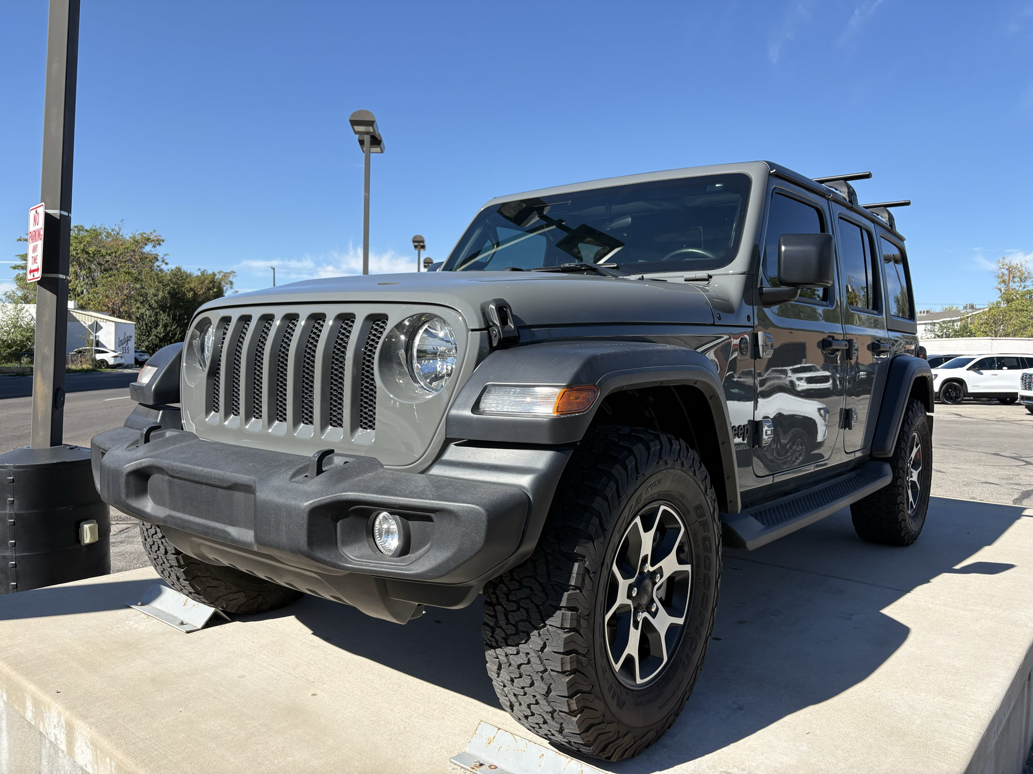 Used 2023 Jeep Wrangler Unlimited Sport AWD/4WD image 14