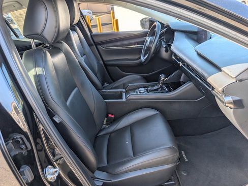 Used 2019 MAZDA MAZDA3 Select Package image 7
