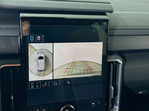 New 2026 GMC Acadia Elevation w/ Elevation Premium Package AWD/4WD image 8
