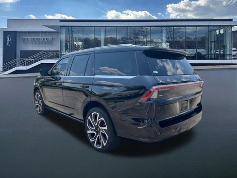 New 2026 Lincoln Navigator Black Label AWD/4WD image 5