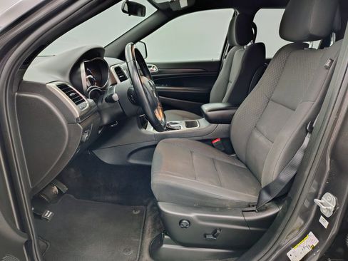 Used 2019 Jeep Grand Cherokee Laredo image 20