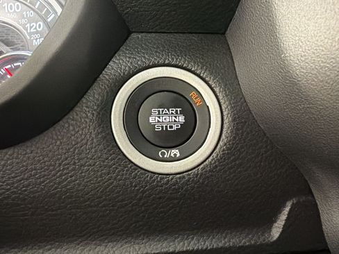 Used 2022 RAM 1500 Big Horn AWD/4WD image 17