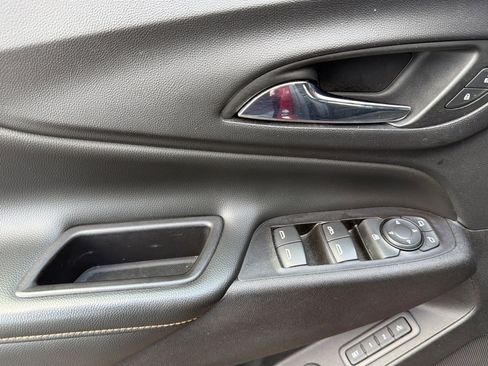 Used 2019 Chevrolet Equinox Premier AWD/4WD image 12
