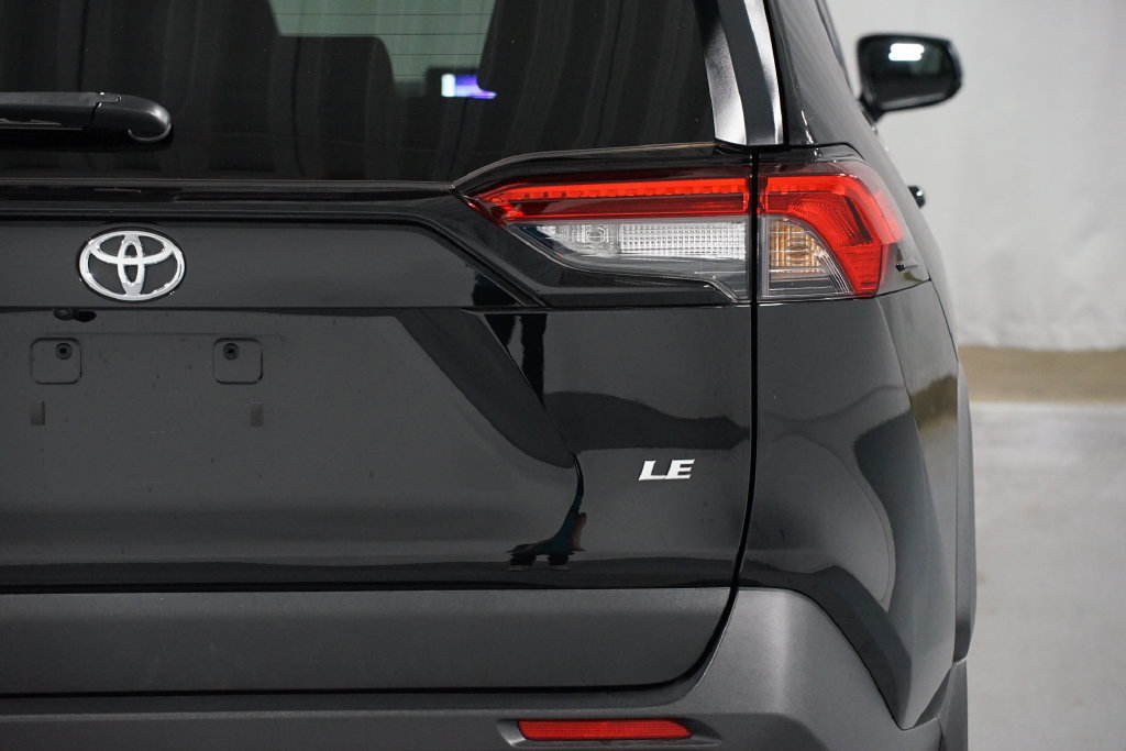 Certified 2025 Toyota RAV4 LE FWD image 10