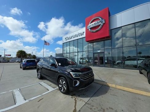 Used 2024 Volkswagen Atlas SE image 1