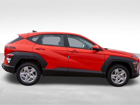 New 2026 Hyundai Kona SE image 9