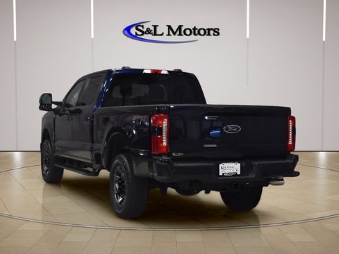 Used 2023 Ford F250 Lariat w/ Sport Appearance Package AWD/4WD image 5