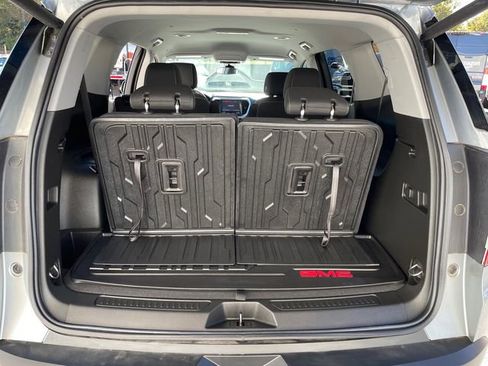 Used 2023 GMC Acadia SLE w/ Driver Convenience Package image 15