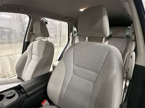 Used 2021 Nissan Rogue SV image 14