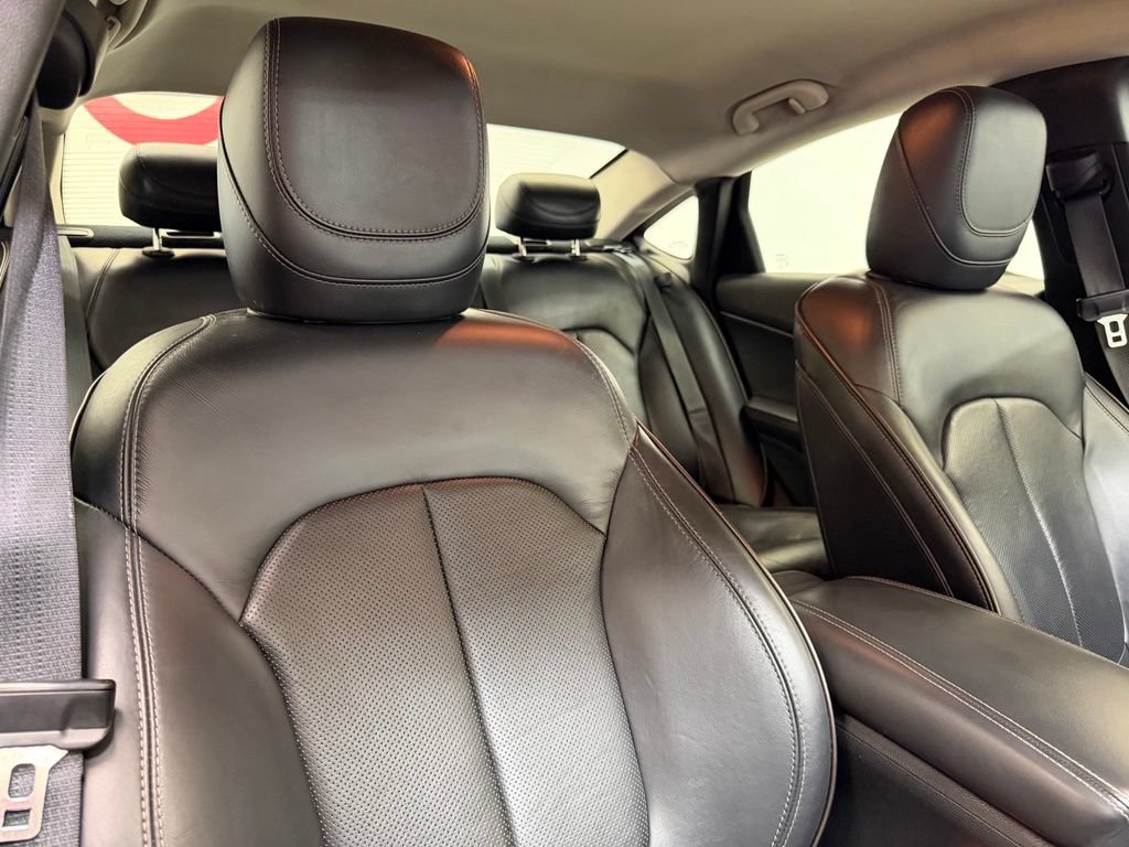 Used 2015 Chrysler 200 C w/ Navigation & Sound Group I FWD image 11