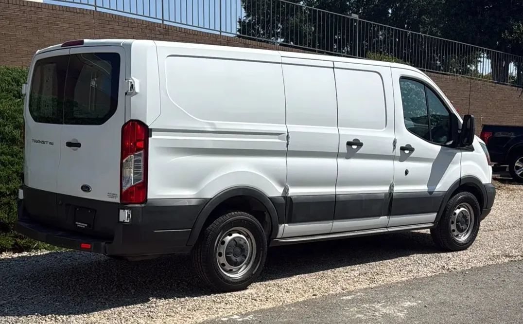 Used 2018 Ford Transit 150 130 Low Roof RWD image 6