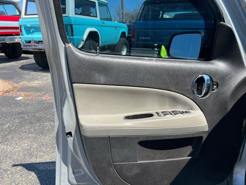 Used 2009 Chevrolet HHR SS image 10