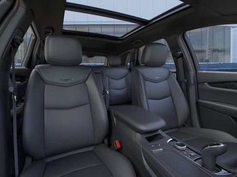 New 2026 Cadillac XT5 Premium Luxury w/ LPO, Floor Liner Package AWD/4WD image 16