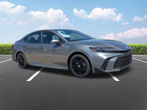 New 2026 Toyota Camry SE w/ Convenience Package FWD image 2