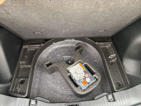 Used 2022 Ford Escape Titanium image 46