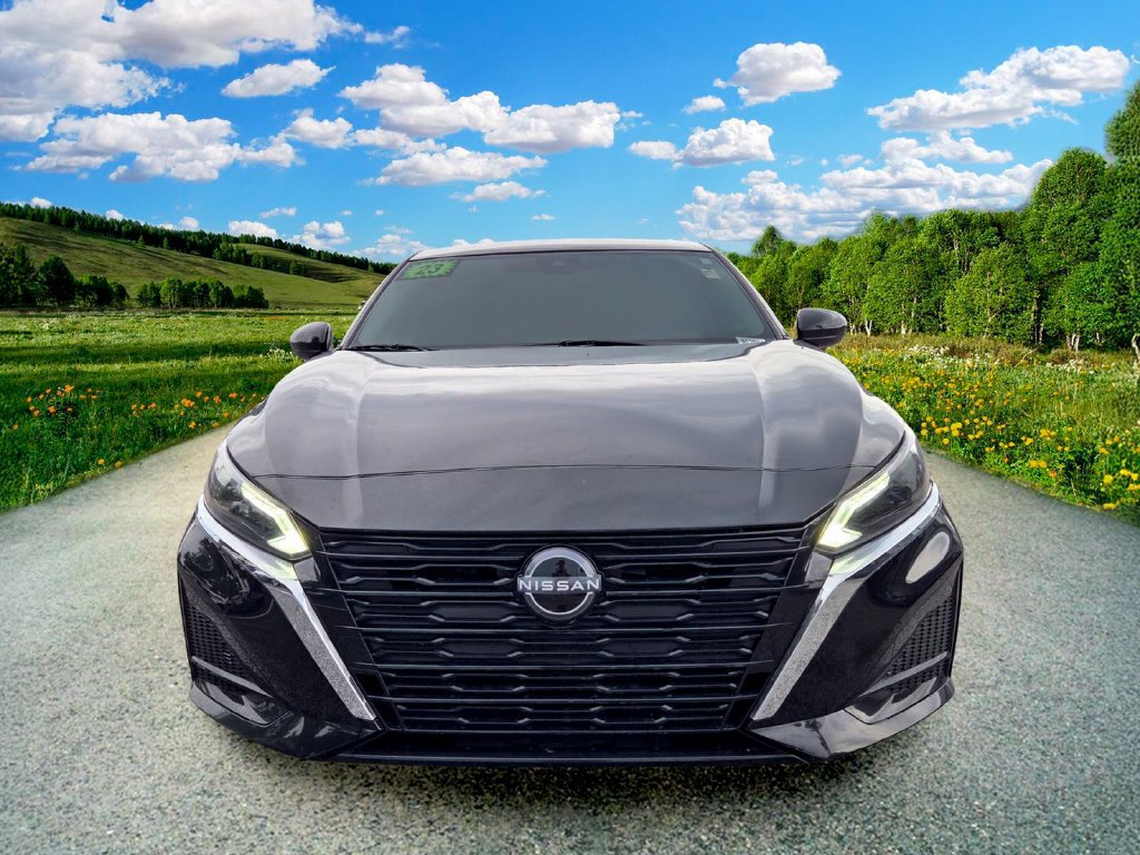 Used 2023 Nissan Altima 2.5 SV AWD/4WD image 8