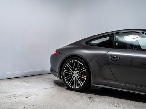 Used 2015 Porsche 911 Carrera 4S AWD/4WD image 11