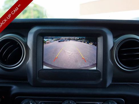 Used 2018 Jeep Wrangler Unlimited Sport AWD/4WD image 11
