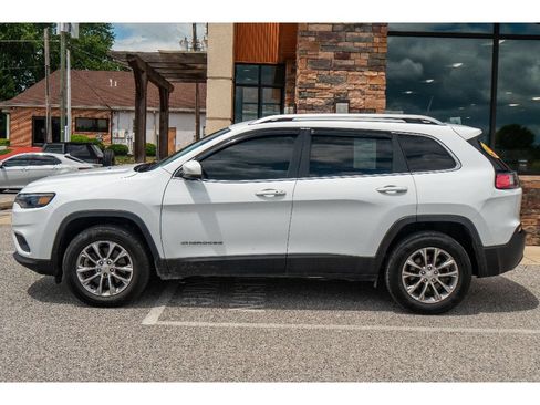 Used 2021 Jeep Cherokee Latitude Lux w/ Comfort/Convenience Group AWD/4WD image 6