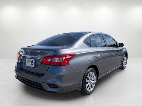 Used 2019 Nissan Sentra S image 5