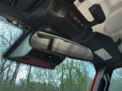 Used 2025 Jeep Wrangler Unlimited Sahara image 27