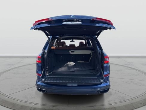 Used 2021 BMW X5 M50i w/ Executive Package image 10