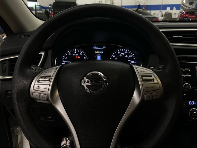 Used 2015 Nissan Rogue SV w/ SV Moonroof Package AWD/4WD image 22