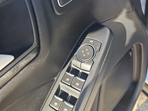 Used 2021 Ford Escape SEL w/ SEL Stealth AWD Package image 18