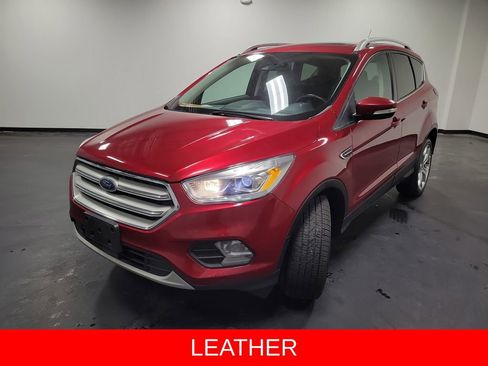 Used 2019 Ford Escape Titanium image 5
