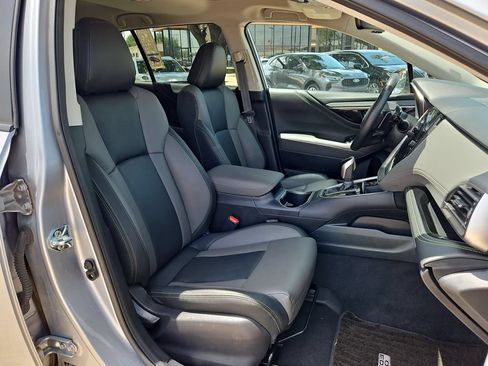 Used 2025 Subaru Outback Onyx Edition AWD/4WD image 31