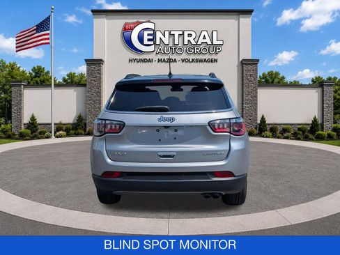 Used 2022 Jeep Compass Limited AWD/4WD image 7