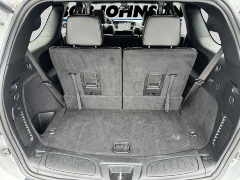 Used 2025 Dodge Durango R/T AWD/4WD image 9