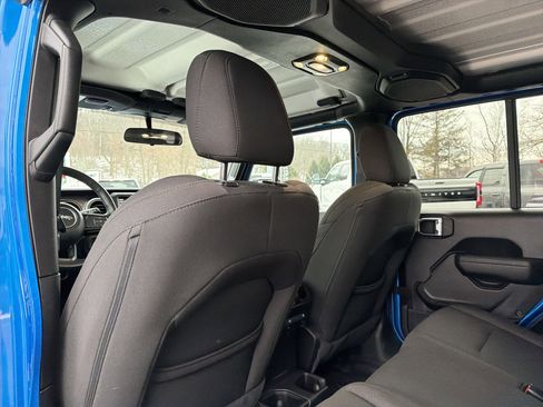 Used 2023 Jeep Gladiator Willys image 27