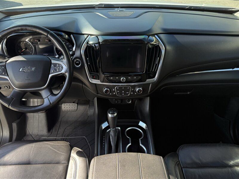 Used 2020 Chevrolet Traverse RS w/ LPO, Floor Liner Package AWD/4WD image 9
