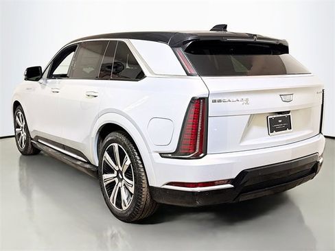 New 2025 Cadillac Escalade IQ Luxury 1 w/ Smart Trailering package image 3