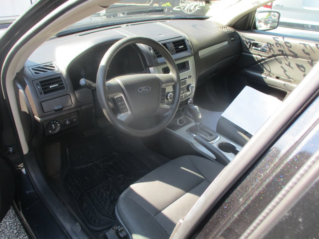 Used 2011 Ford Fusion SE FWD image 7