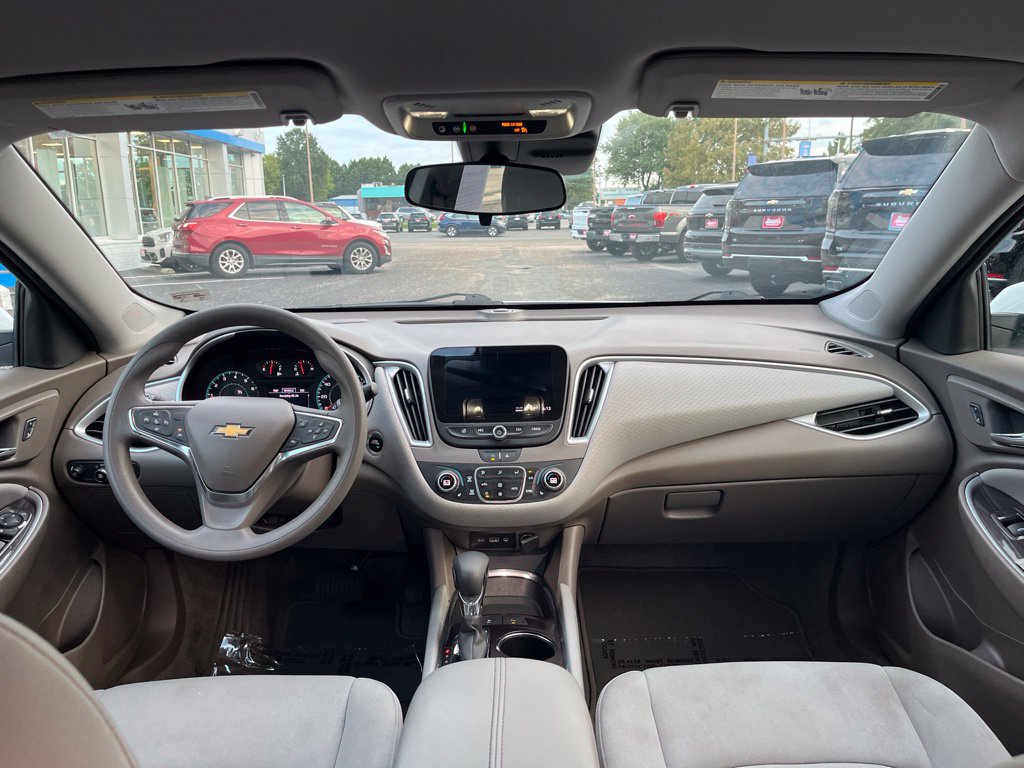 Used 2025 Chevrolet Malibu LT FWD image 53