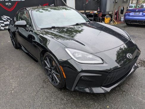 Used 2022 Toyota GR86 Premium w/ ALL Weather Mat Package (TMS) RWD image 3