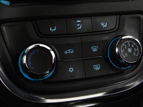 Used 2015 Buick Encore FWD image 25